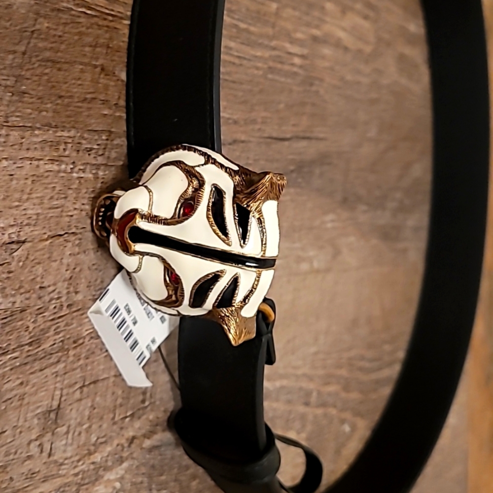 Gucci Leather Belt with Feline Head Sz 70cm